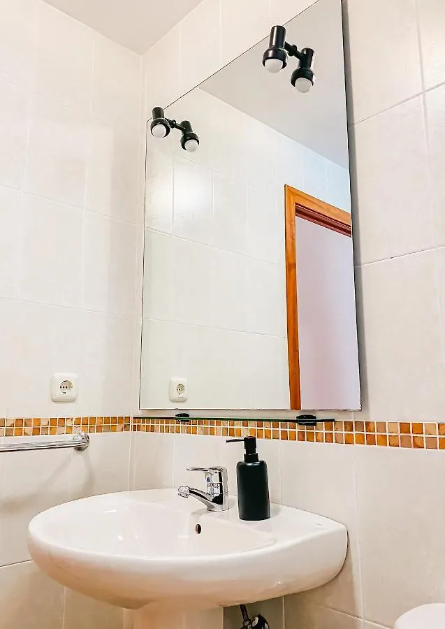 Quarto em Acomodações Particulares Habitación Privada + Baño Privado en la vivienda Apartamento Corralejo