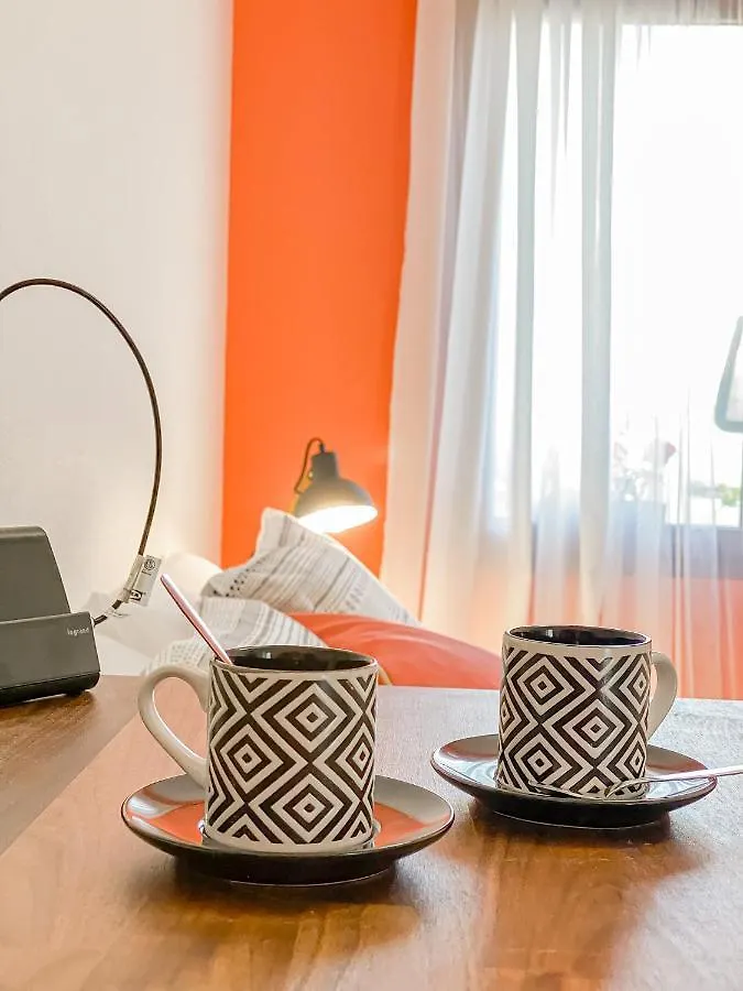 Habitacion Privada + Bano Privado En La Vivienda Apartment Corralejo Homestay